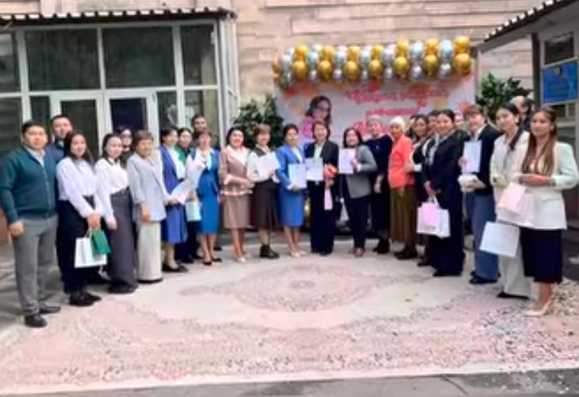 "Ұстазым,ұлағатым,үлгі - өнегем!"